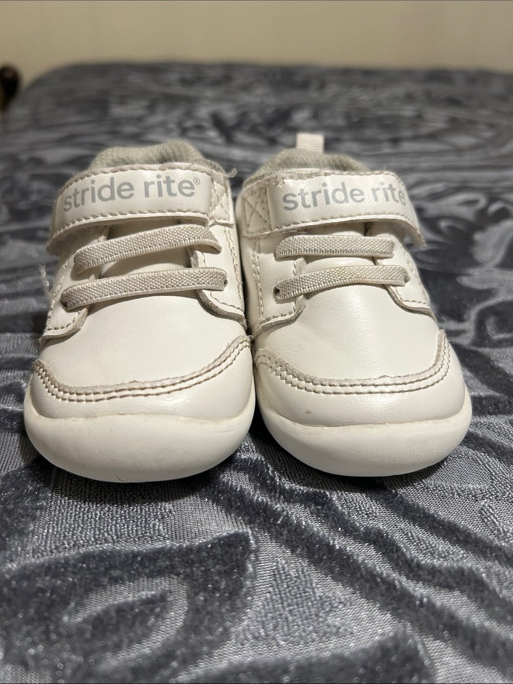 Stride Rite Cream/White Baby Sneakers with Hook-and-Loop Strap